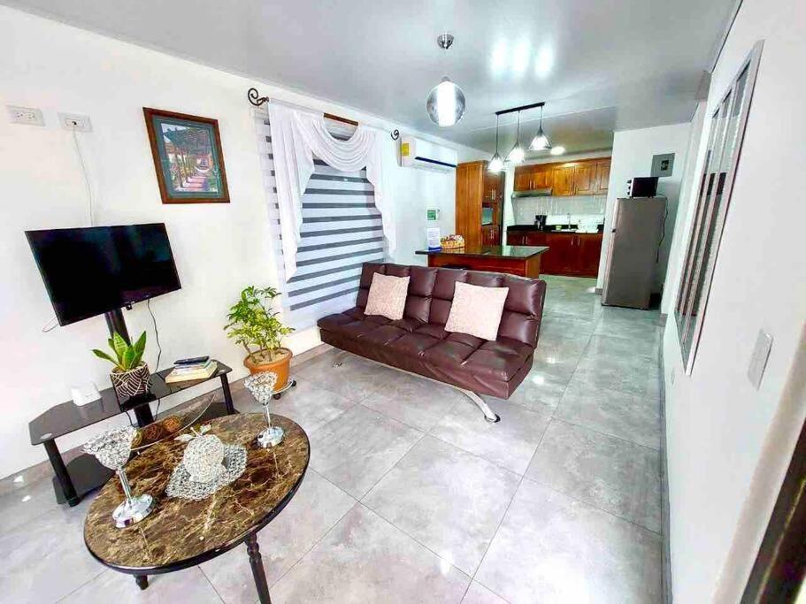 Airport Sjo Residence - Edward & Familia Inn Río Segundo Extérieur photo